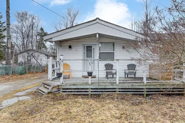 7 60th ST S, Wasaga Beach, ON L9Z 1V9