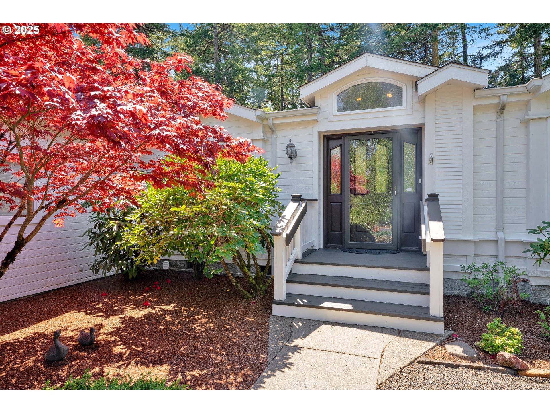 Florence, OR 97439,901 LILLIE CIRCLE DR