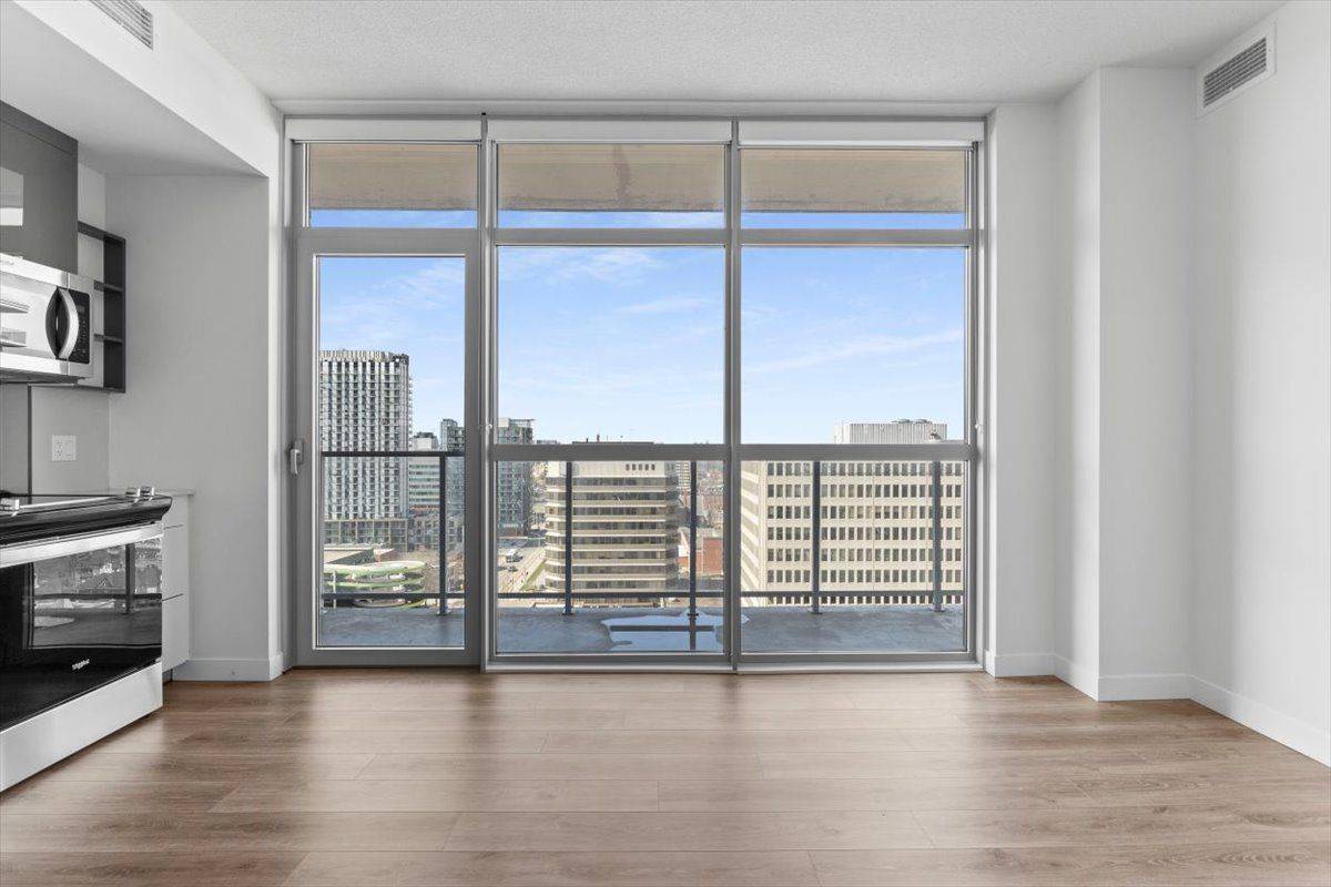 Kitchener, ON N2H 0C7,60 Frederick ST #1407