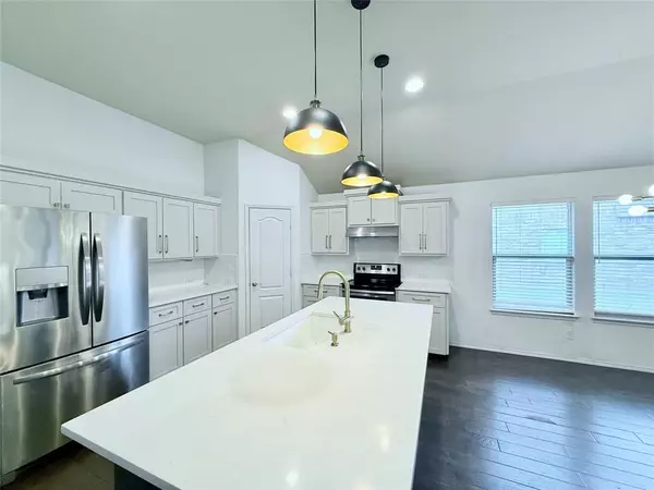 Glenn Heights, TX 75154,924 Blue Quail Run