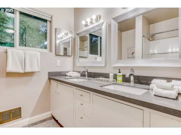 Portland, OR 97225,8720 SW KATHERINE LN #A