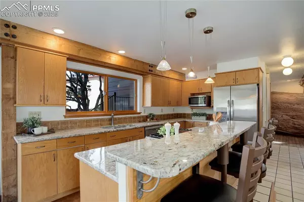 Manitou Springs, CO 80829,360 Via Linda VIS