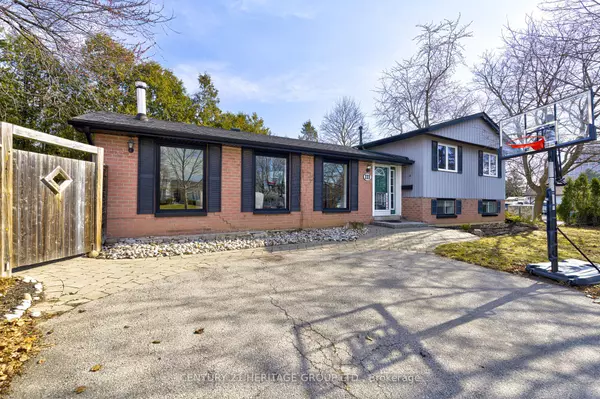 111 Lorne Scots DR, Milton, ON L9T 2Z5