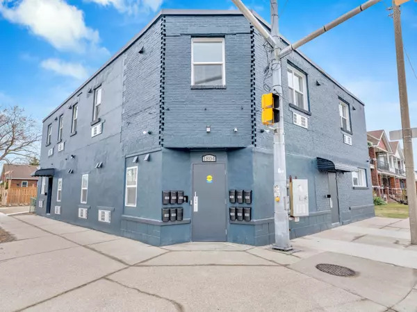 1804 Drouillard RD, Windsor, ON N8W 3X5