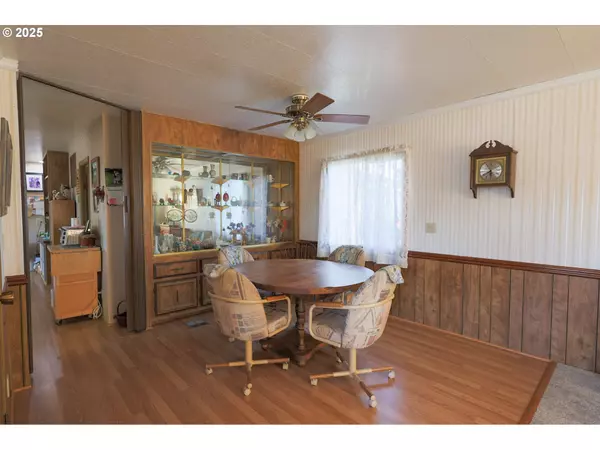 Junction City, OR 97448,1225 W 10TH AVE