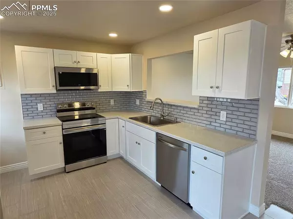 Colorado Springs, CO 80910,1717 Kodiak DR