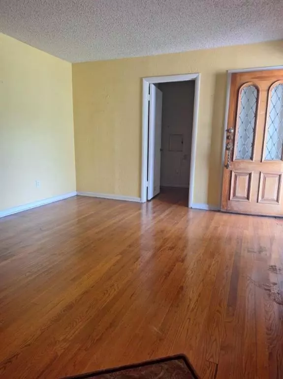 12052 Bellafonte Drive,  Dallas,  TX 75243