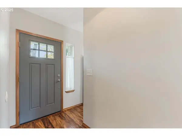 3221 N JUNIPER DR, Newberg, OR 97132