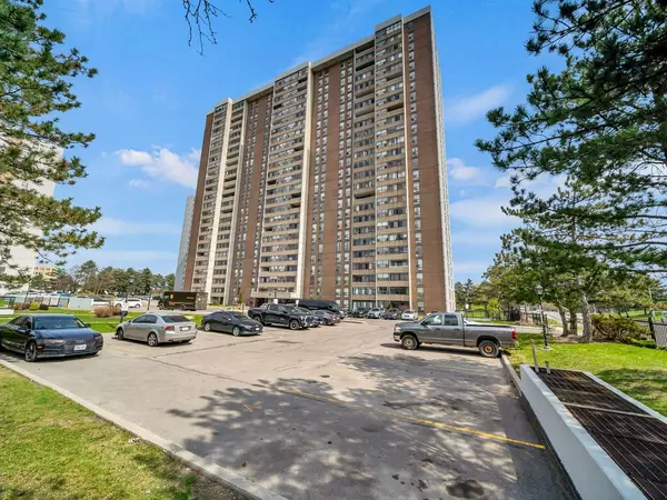 Brampton, ON L6T 3X5,18 Knightsbridge RD #1003