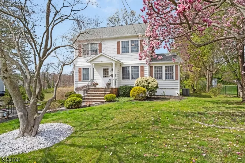 125 Cathedral Ave, Florham Park Boro, NJ 07932