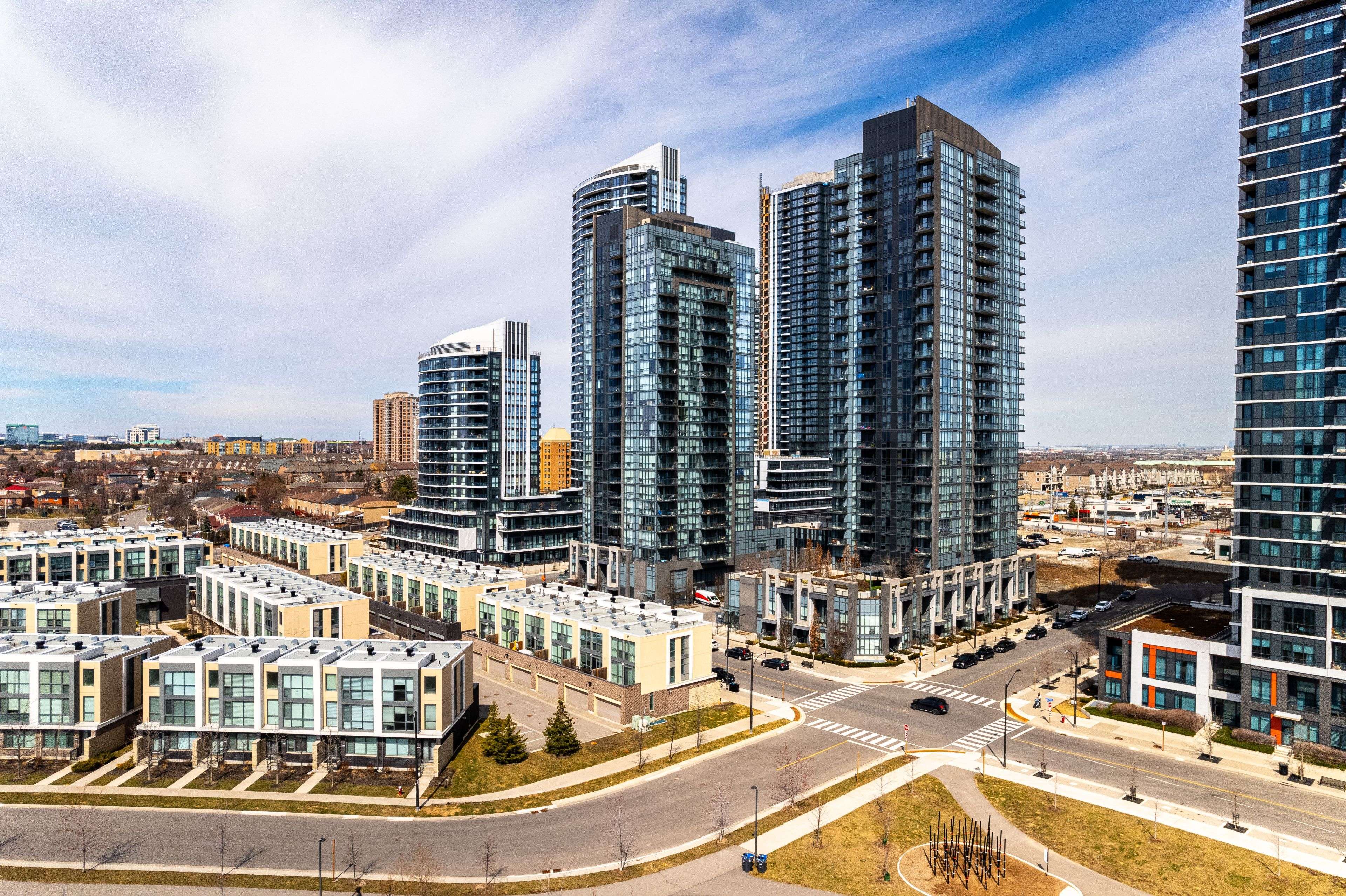 Mississauga, ON L5R 0G6,5033 Four Springs AVE #124