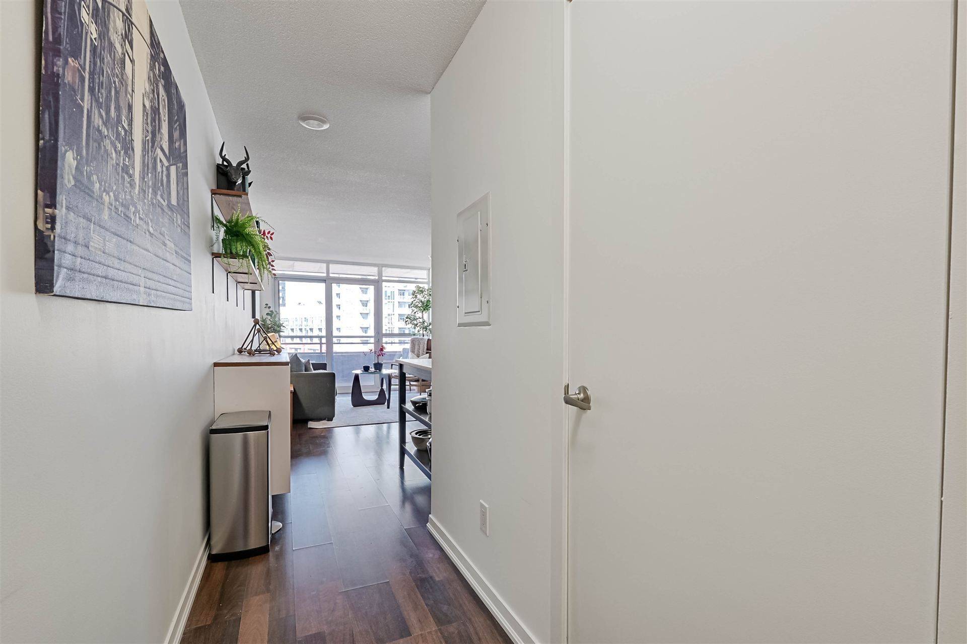 Toronto C01, ON M6K 0A5,38 Joe Shuster WAY #721