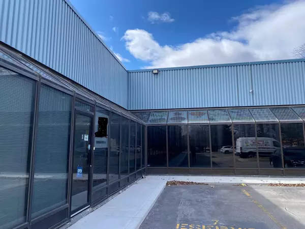 Richmond Hill, ON L4B 1C2,146 West Beaver Creek RD #6