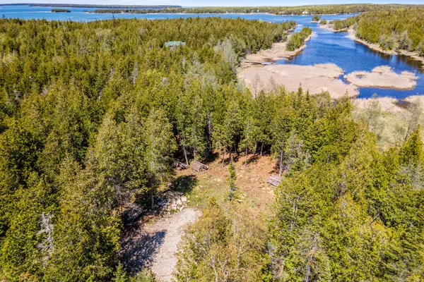 Northern Bruce Peninsula, ON N0H 2R0,228 COREY CRES