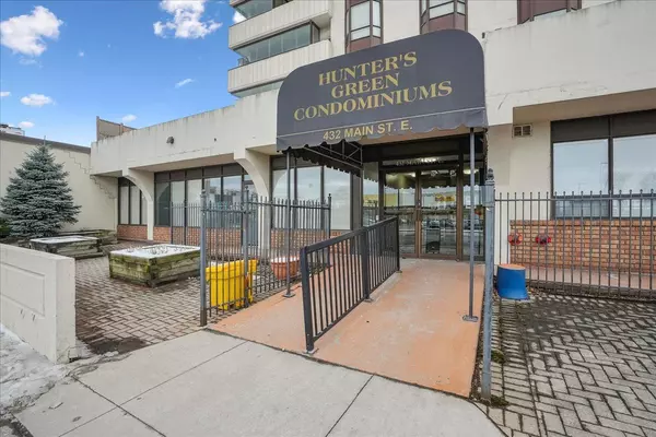 Hamilton, ON L8N 1J9,432 Main ST E #504
