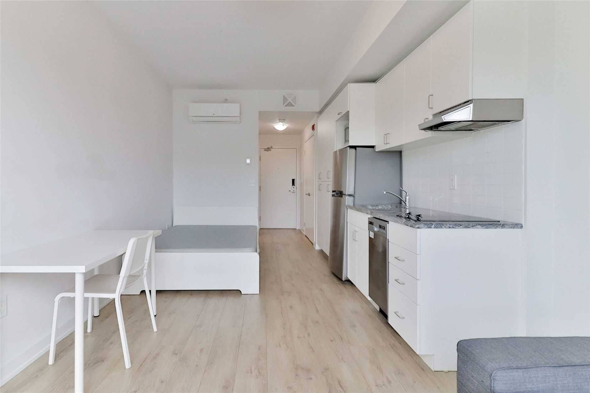 Oshawa, ON L1G 0C2,1800 Simcoe ST N #311