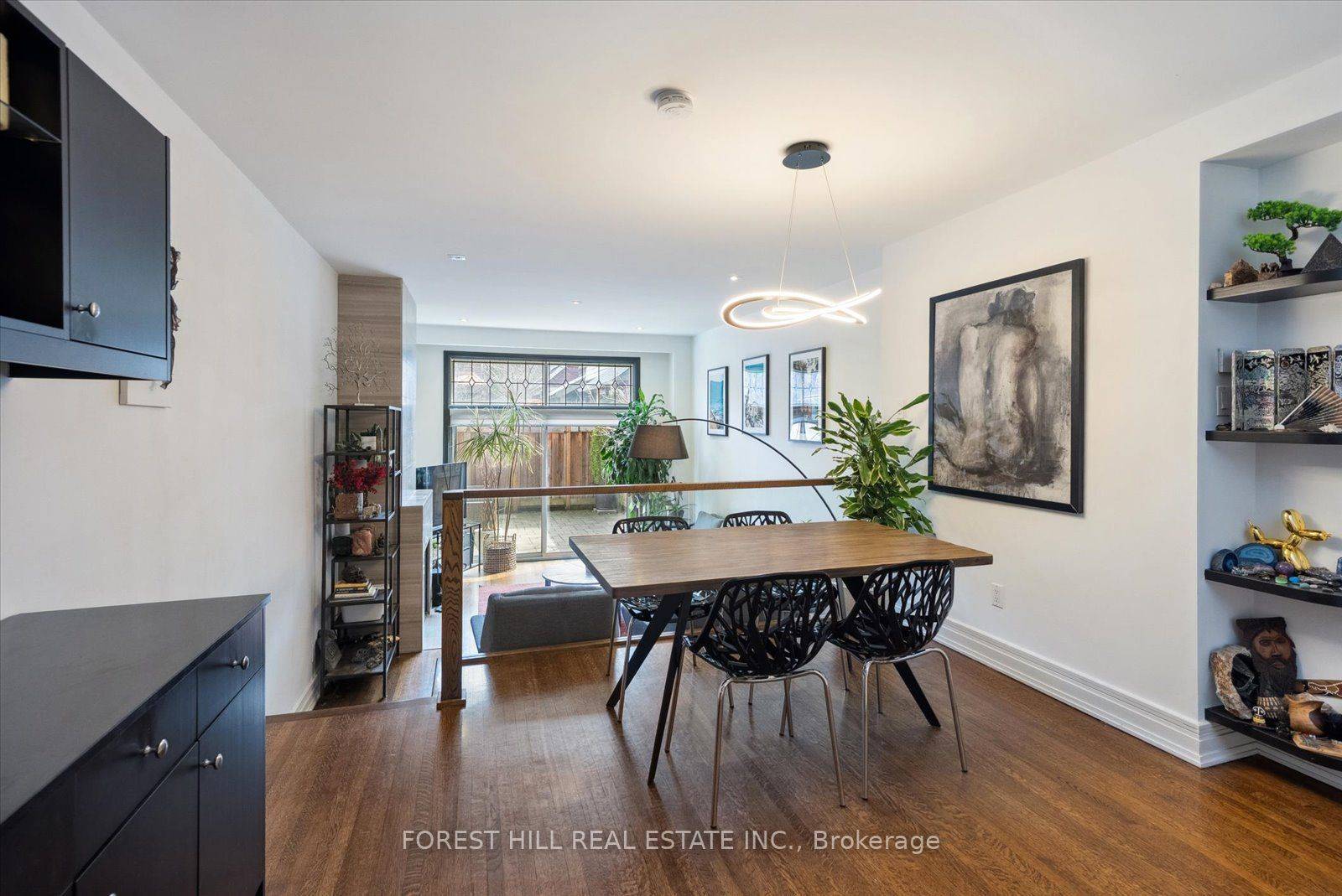 Toronto E02, ON M4L 1C1,10 Buller AVE #Th3