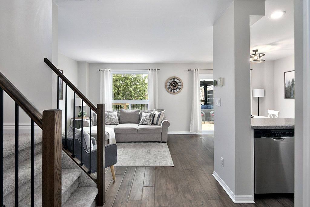 Collingwood, ON L9Y 4S5,52 Dillon DR