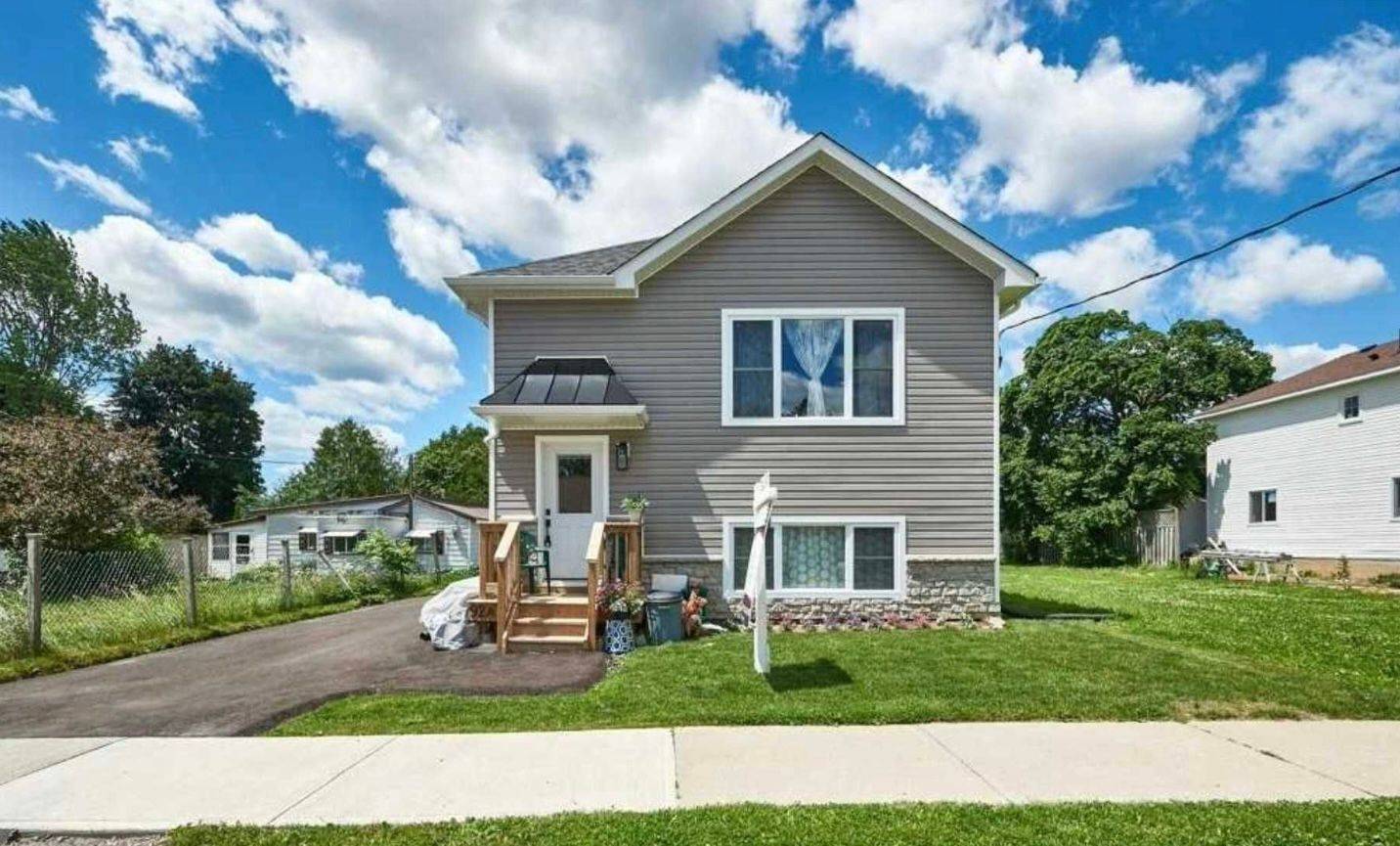 92 Elgin ST, Clarington, ON L1C 3E3