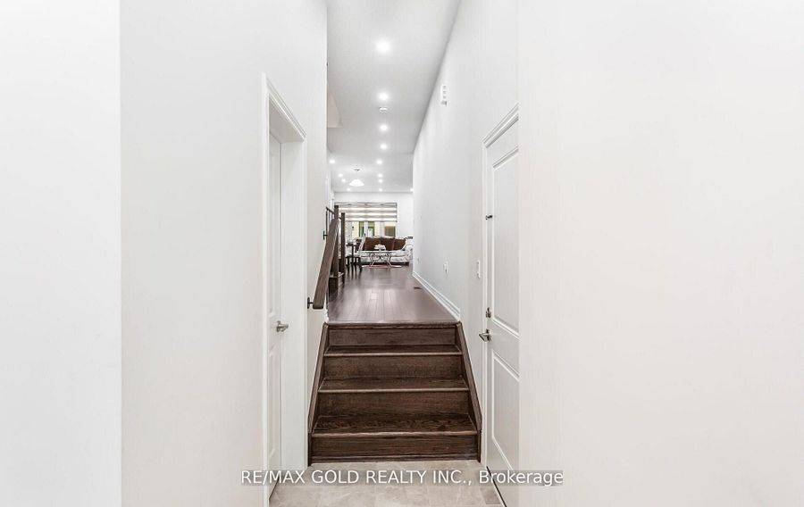 Milton, ON L9E 1Z9,1470 Watercress WAY