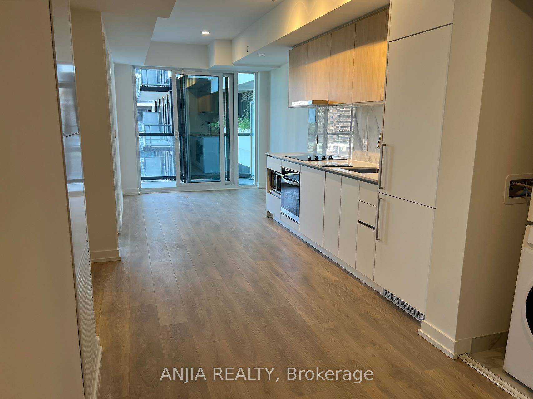 Toronto W05, ON M3J 0H1,1100 Sheppard AVE W #932