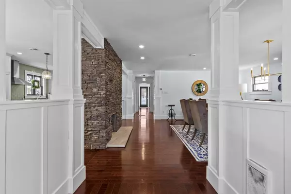 St. John's, NL A1B 2R8,30 Downing Street