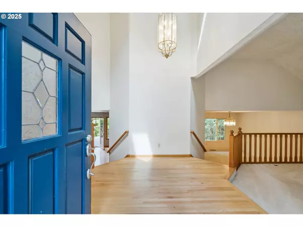 Portland, OR 97219,6121 SW ORCHID DR