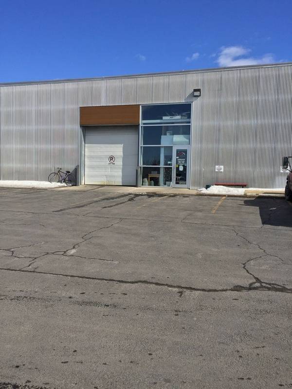 1084 Kenaston ST #Unit 3, Alta Vista And Area, ON K1B 3P5