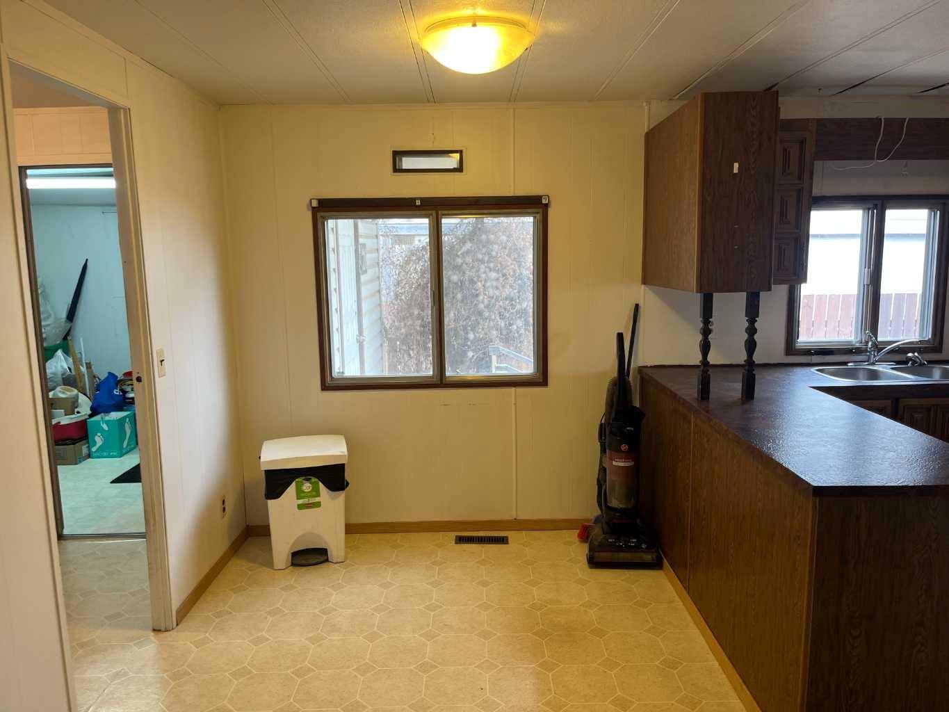 Marshall, SK S0M 1R0,26 1 AVE E