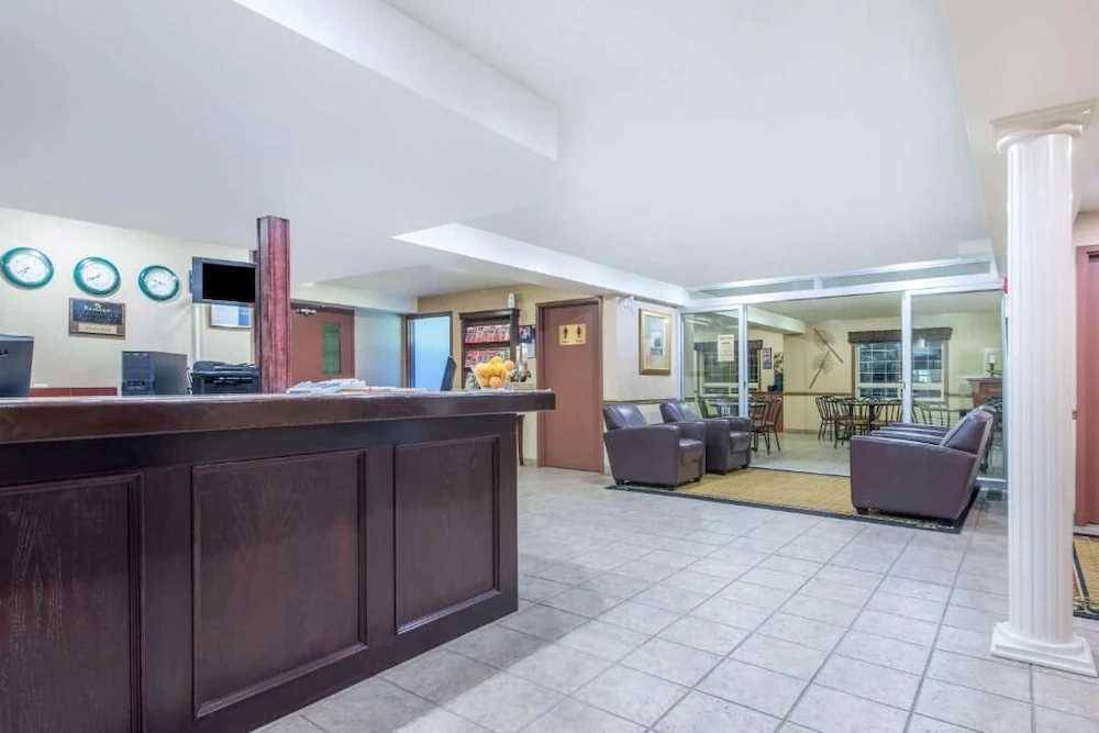 Lloydminster, AB T9V 2K7,5610 44 ST