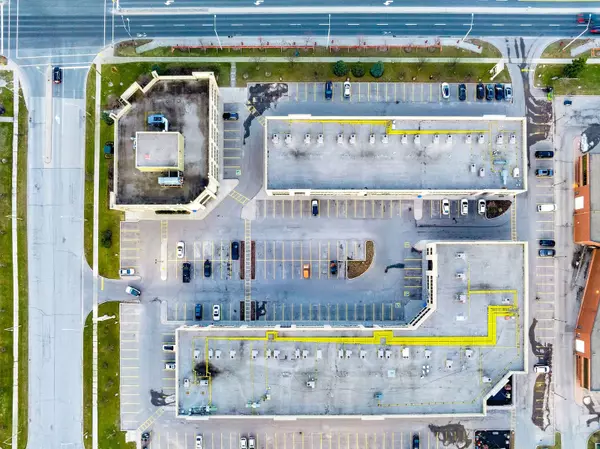 Vaughan, ON L4K 0E7,8750 Jane ST #22