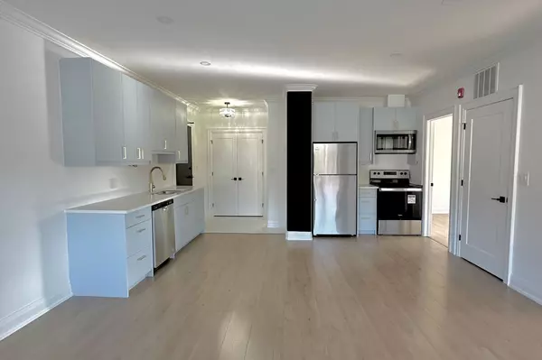 St. Thomas, ON N5R 5Z2,16 Hincks ST #7