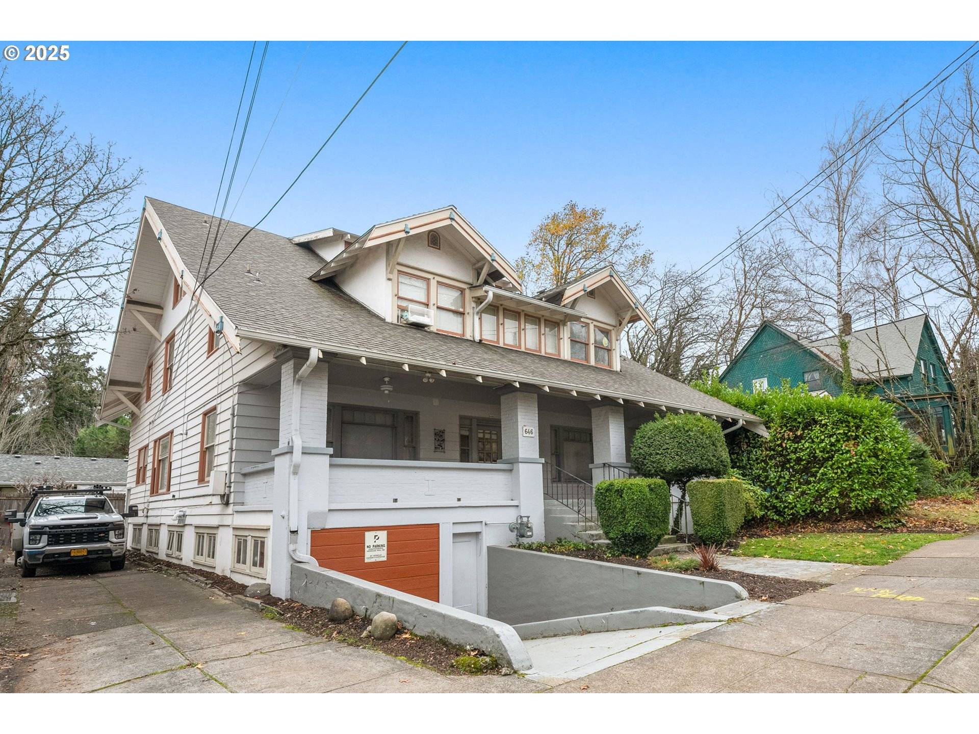 Portland, OR 97215,646 SE 60TH AVE