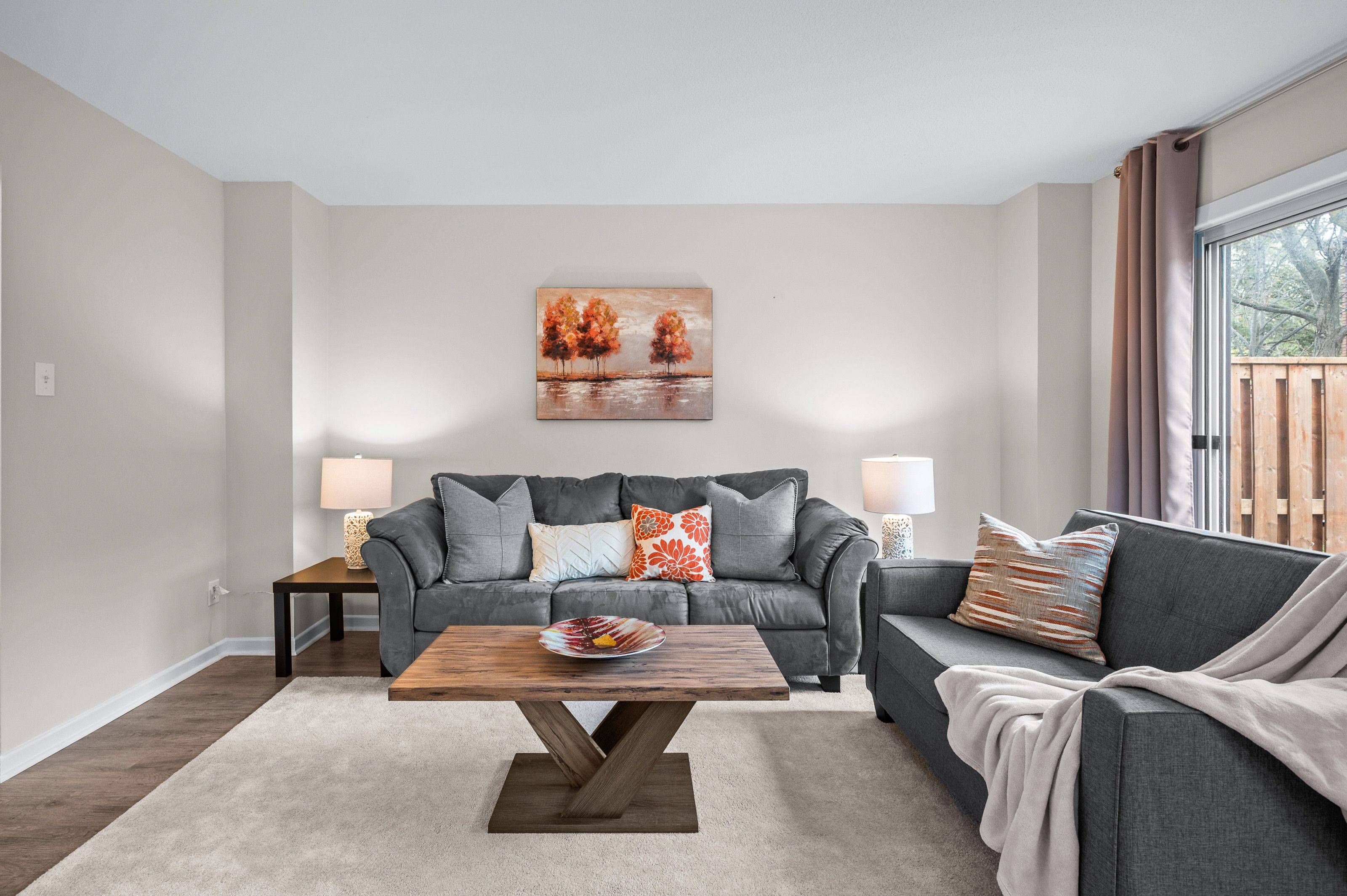 Mississauga, ON L5N 2R4,2301 Derry RD W #21