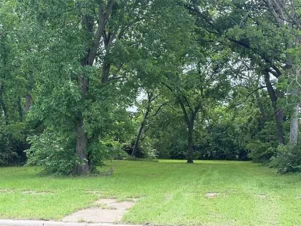 Sherman, TX 75090,812 N Willow Street