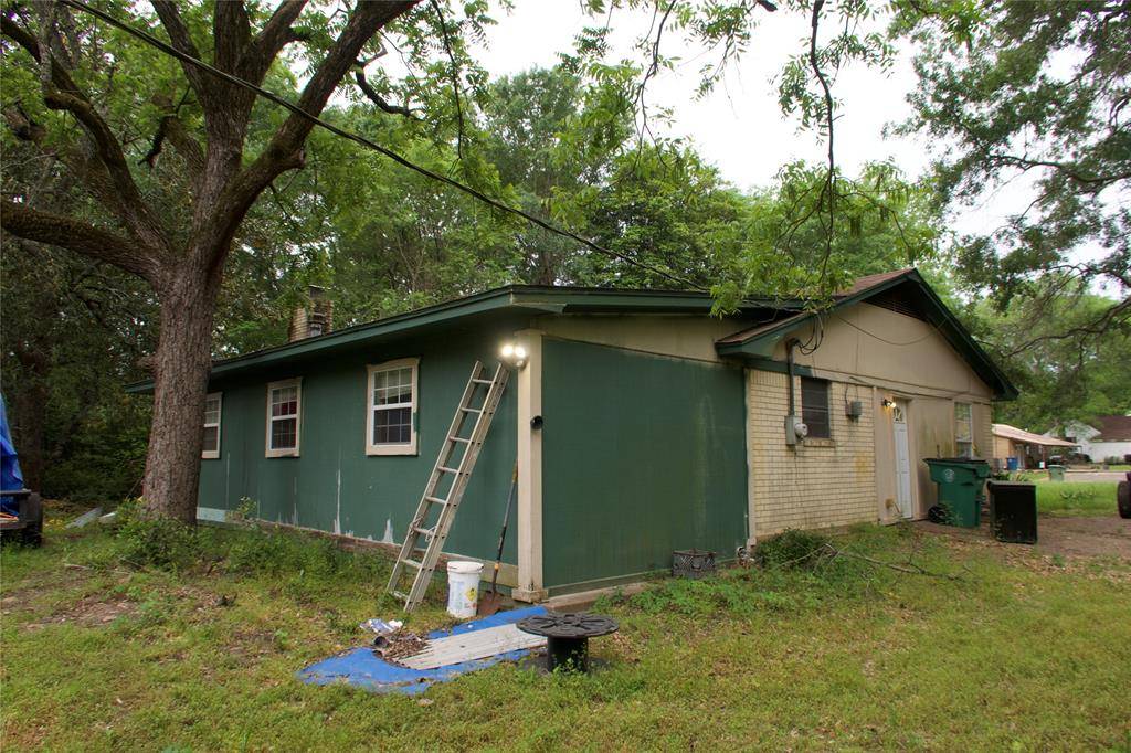 Overton, TX 75684,805 S Bradford Street
