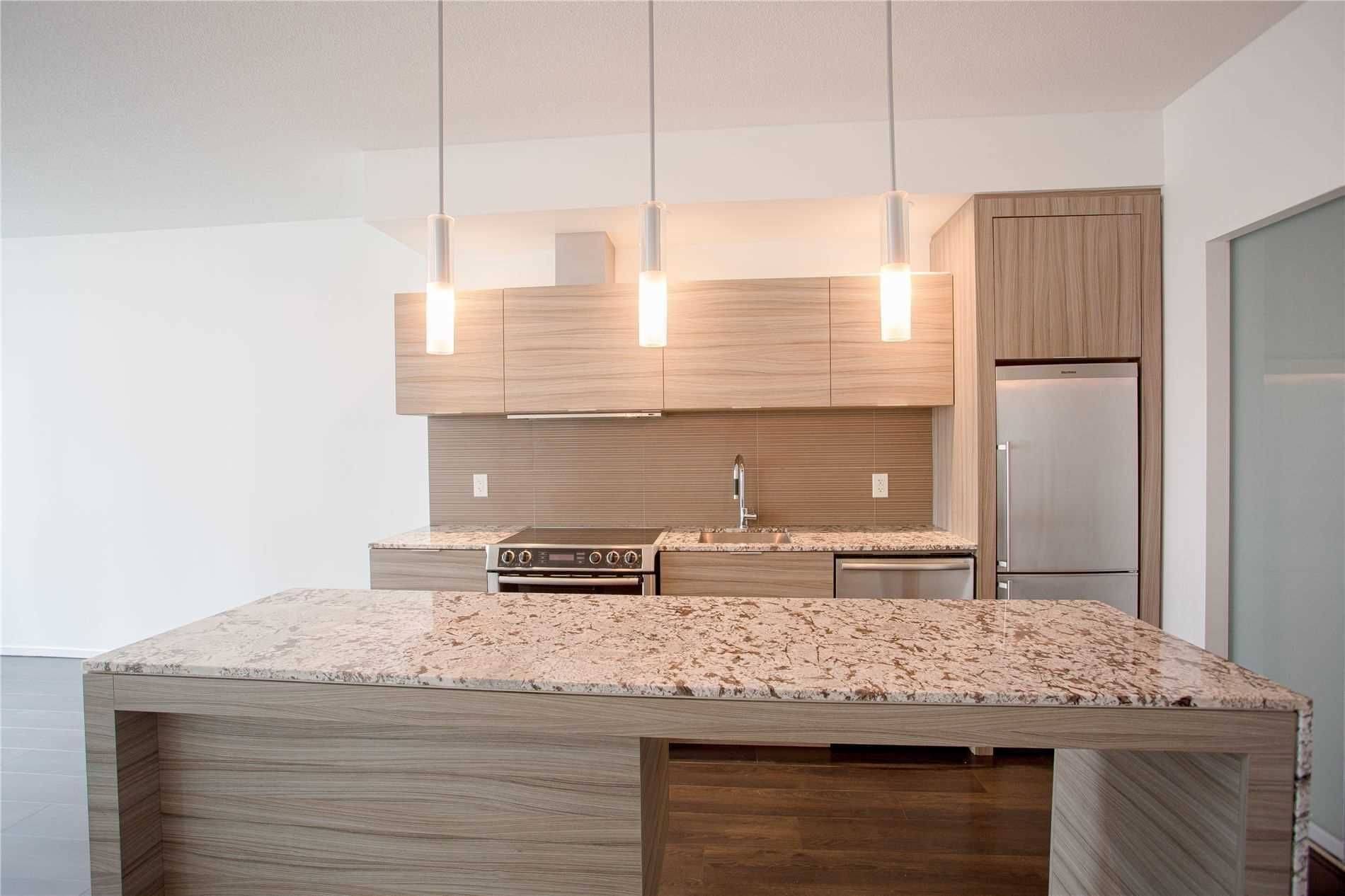 Toronto C01, ON M5V 0K4,8 Charlotte ST #305