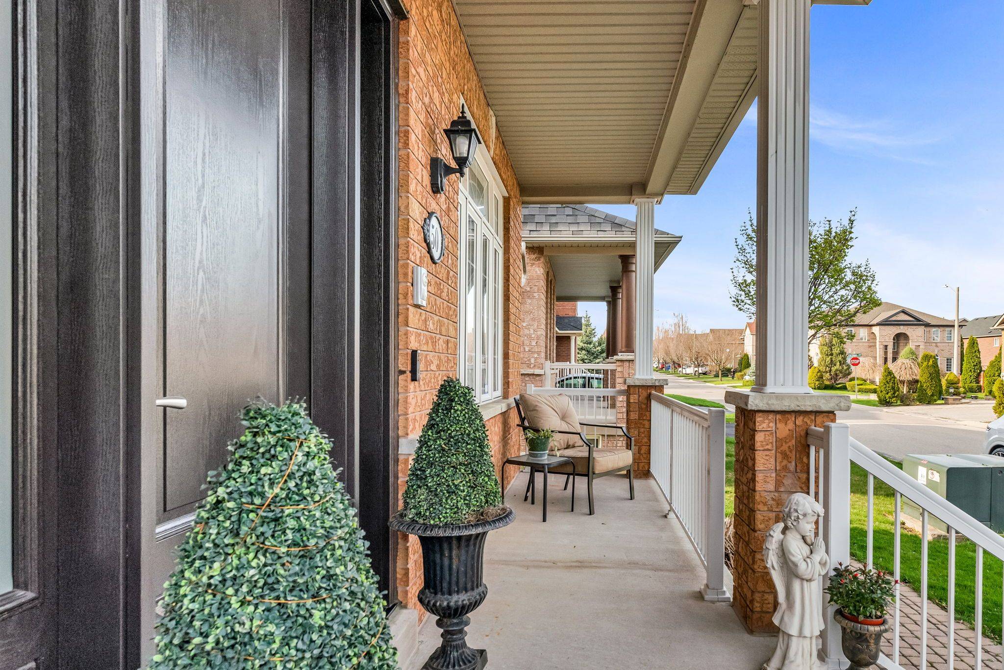Vaughan, ON L4H 3A1,50 Chateau DR