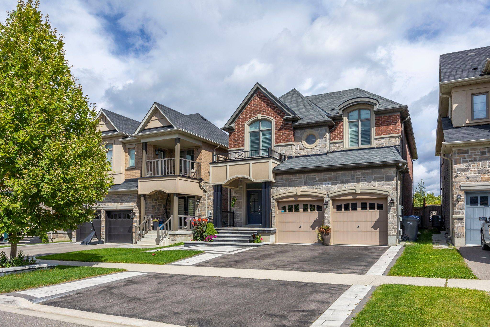 Brampton, ON L6Y 6C9,18 Prairie Creek CRES