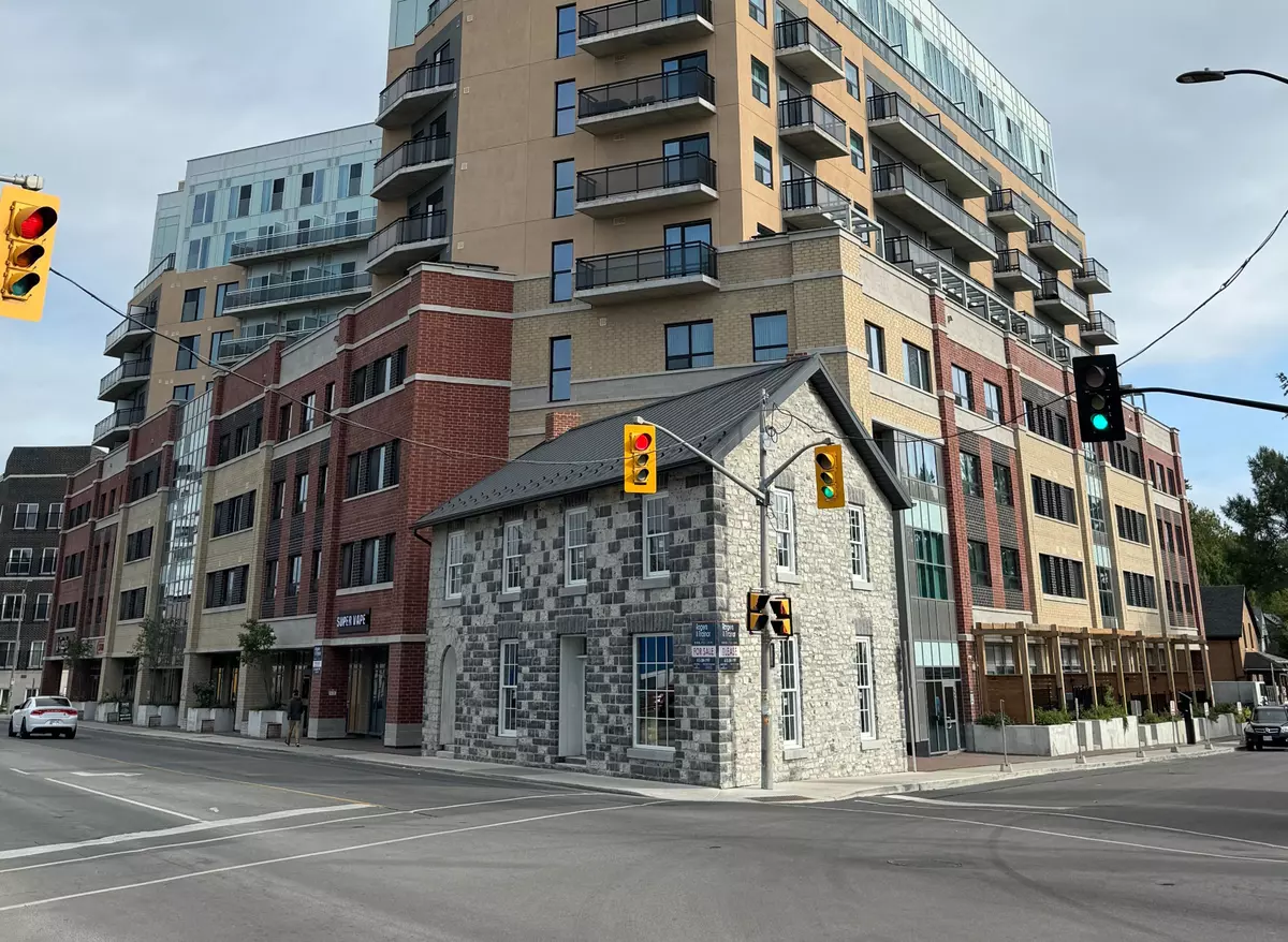 Kingston, ON K7L 1E5,652 PRINCESS ST #121