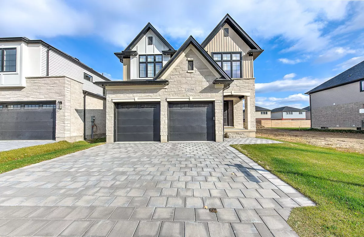 London North, ON N6G 3W3,2086 Saddlerock AVE