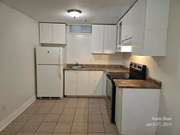 Pickering, ON L1X 2H6,2386 Denvale DR