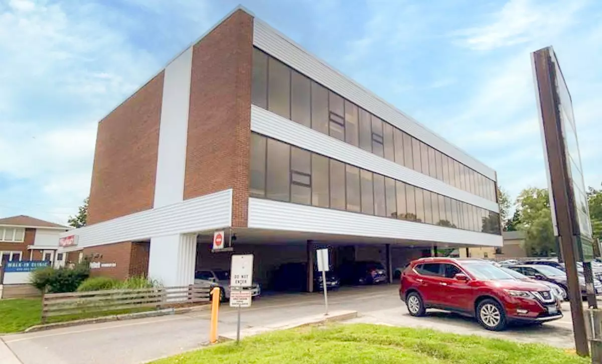 London North, ON N6H 4P2,240 Wharncliffe RD N #203