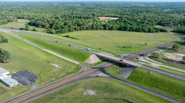 951 S Loop 7, Athens, TX 75752
