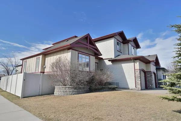 Red Deer, AB T4R 0A3,6 Ingram Close