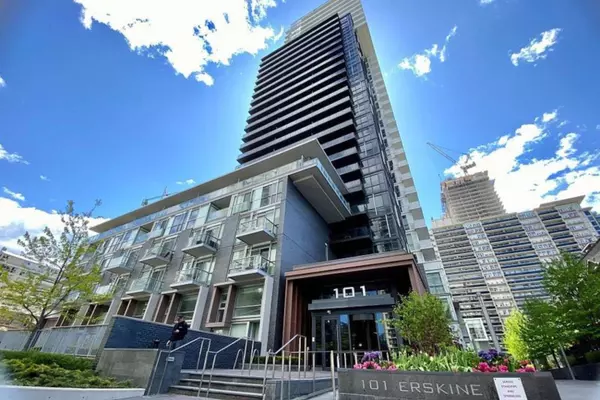 101 Erskine AVE #208, Toronto C10, ON M4P 1Y5