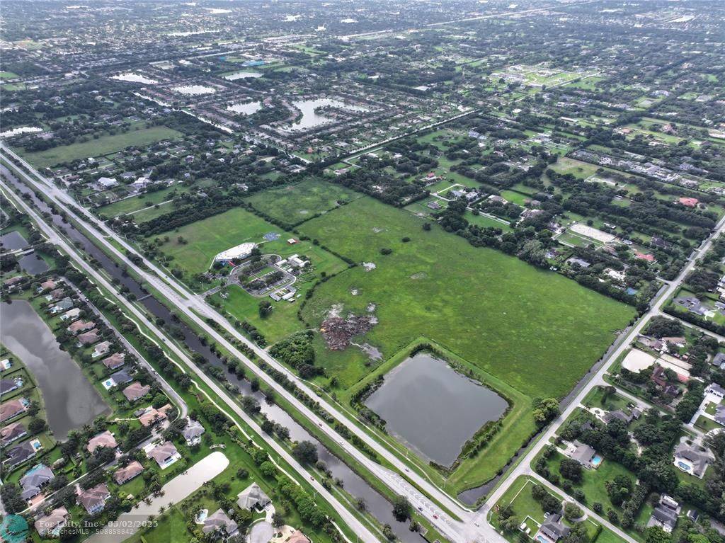Southwest Ranches, FL 33330,13900 GRIFFIN RD