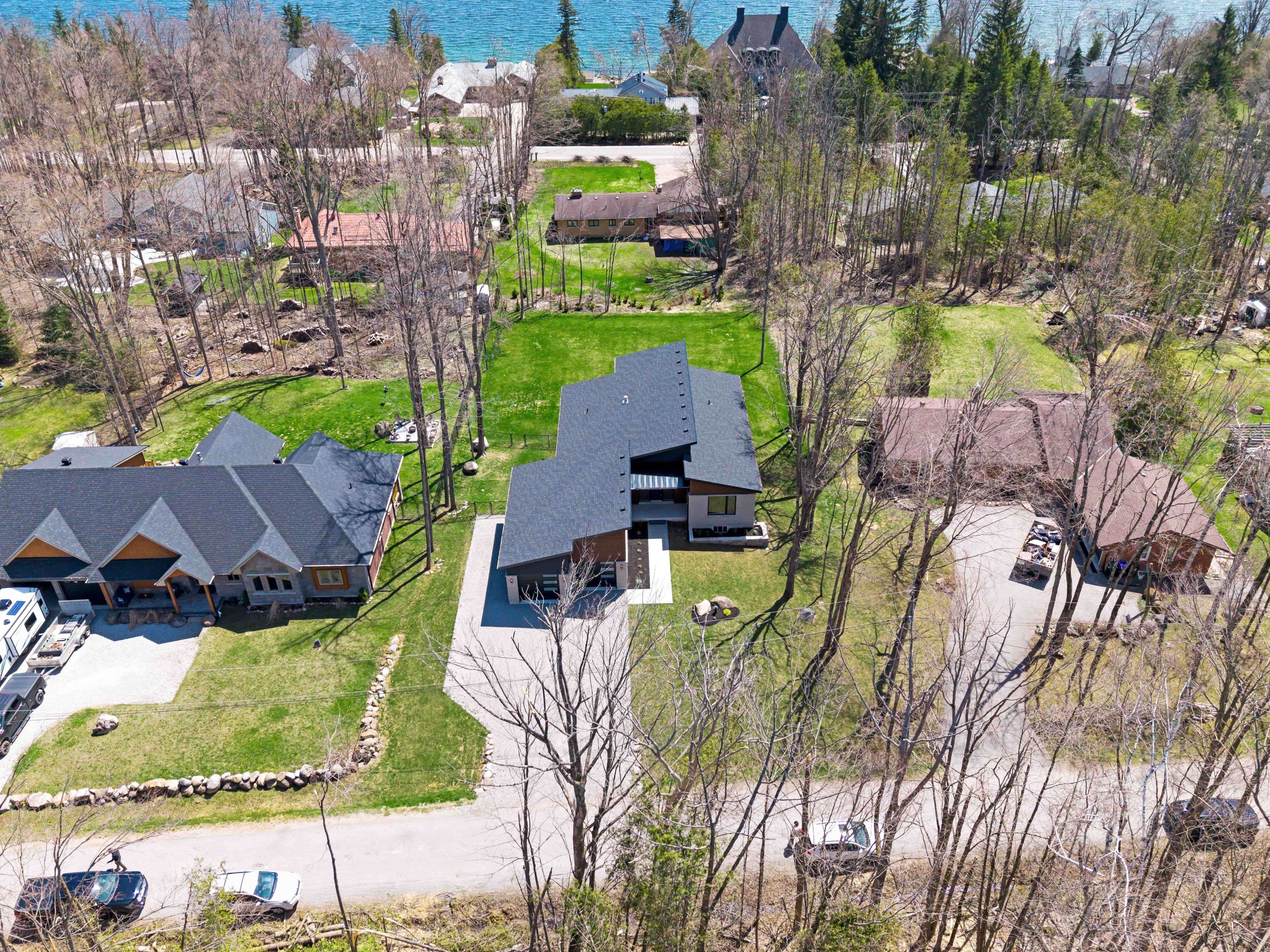 Oro-medonte, ON L0L 1T0,27 Poplar CRES
