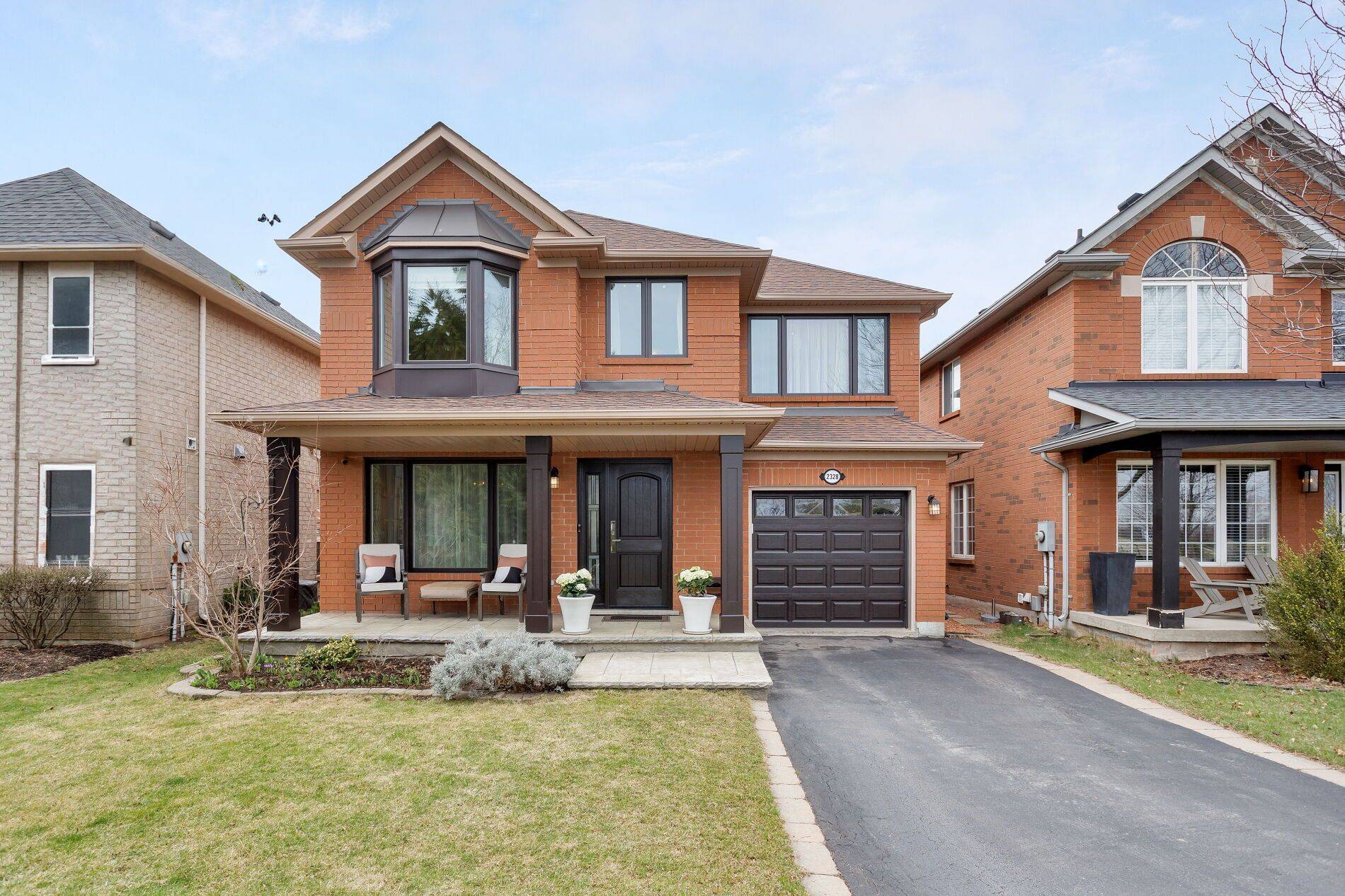2328 Proudfoot TRL, Oakville, ON L6M 3Y2