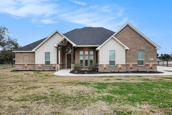 378 Oak Meadow Lane,  Weatherford,  TX 76085